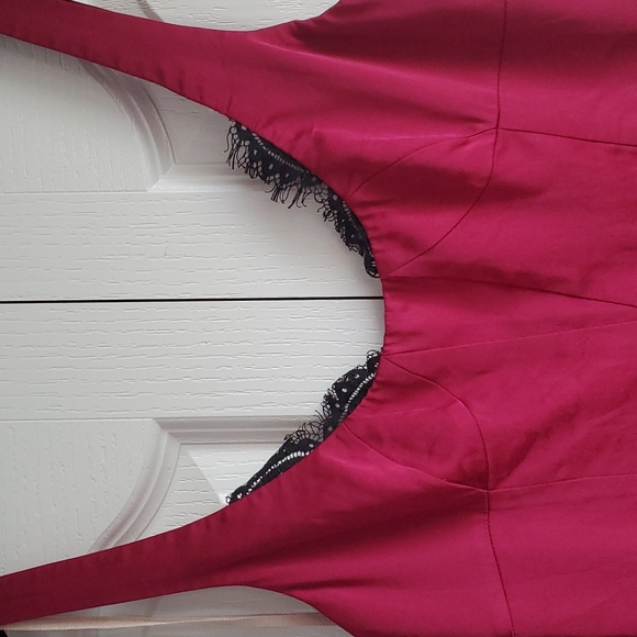 Scarlet Fame and Partners Mermaid Gown - Picture 2 of 9